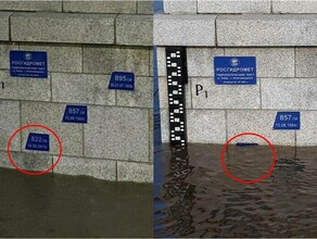 В Благовещенске на набережной за ночь утонула табличка наводнения 2013 года