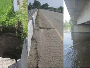 В селе Марково подмывает мост через реку Хомутина видео 