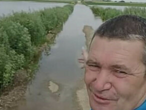 Русский блогер из уезда Сюнькэ показал как Амур затопил его поля с соей видео