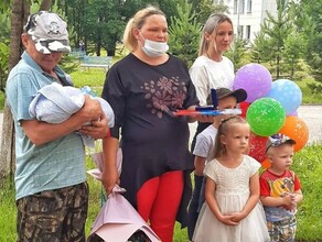 32летняя амурчанка родила десятого ребенка фото