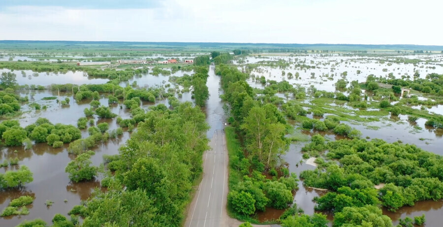 Уровень воды падает три села остаются без автомобильного сообщения