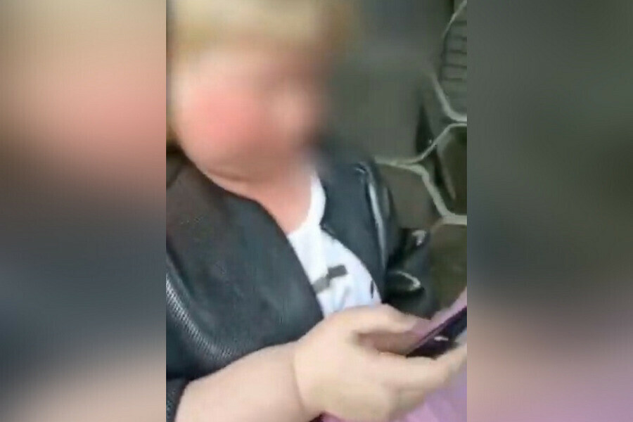 Сколько мне еще ждать ущерб Продолжение конфликтной истории между пассажиркой и таксистом в Благовещенске видео