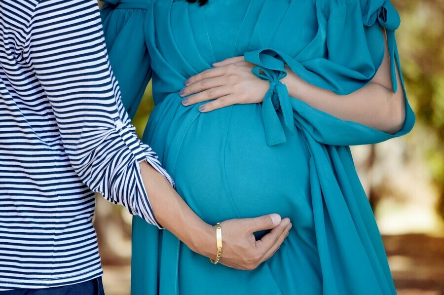 Стало известно как будут рассчитывать ежемесячные выплаты беременным и одиноким родителям в Амурской области
