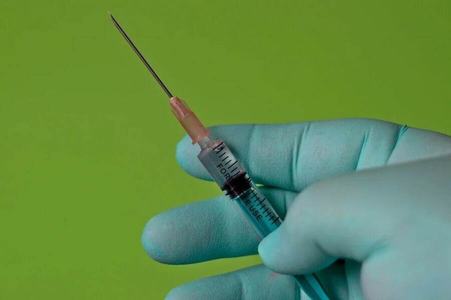 В благовещенских поликлиниках закончилась вакцина от COVID19 Когда ожидаются поставки