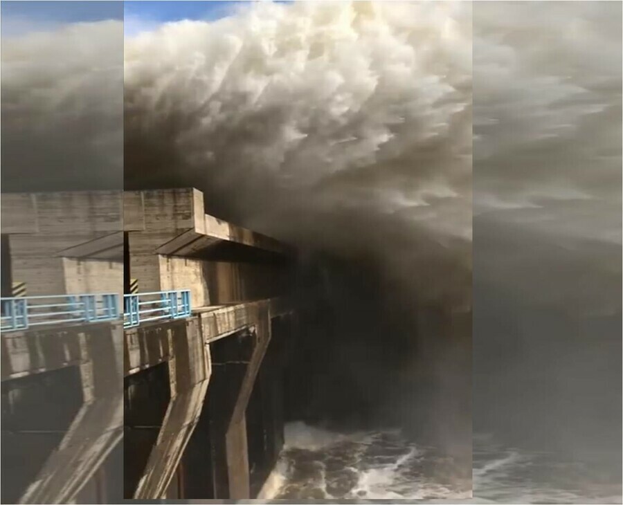 На Бурейской ГЭС изза большого притока увеличили сброс воды видео