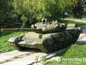 В России почти на 50 миллионов рублей закупят надувные танки ракетные комплексы и самолеты