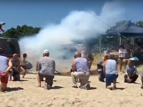 ЧП на пляже Приморья во время празднования Дня ВМФ в отдыхающих попала ракета видео