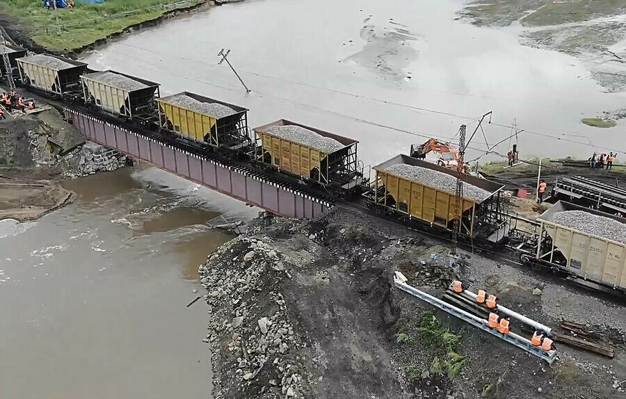В Забайкалье восстановлен жд мост разрушенный паводком Движение поездов полностью возобновилось
