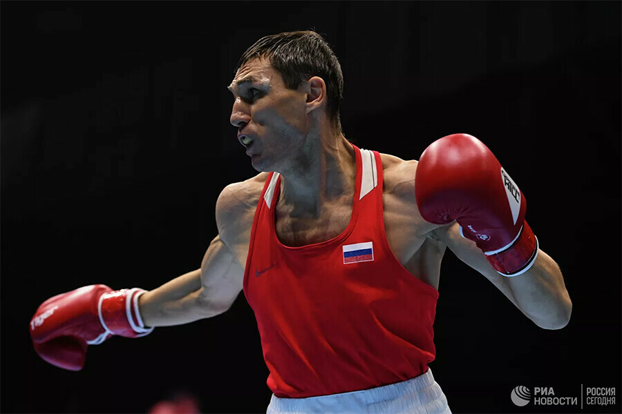 Уроженец Свободного боксер Андрей Замковой одержал первую победу на Олимпиаде и вышел в четвертьфинал 