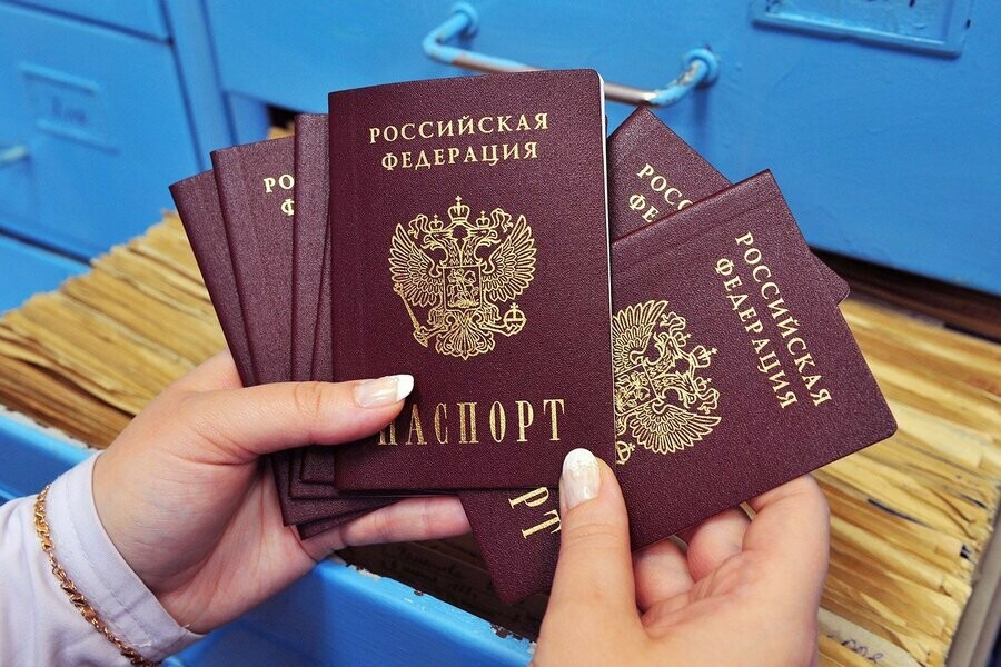 Не торопитесь отказываться от штампа в паспорте в ЗАГСе Благовещенска рассказали о нюансах нового закона 