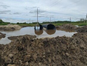 Люди не могут попасть в больницу Два населенных пункта Приамурья вместо новой дороги разделила вода видео 