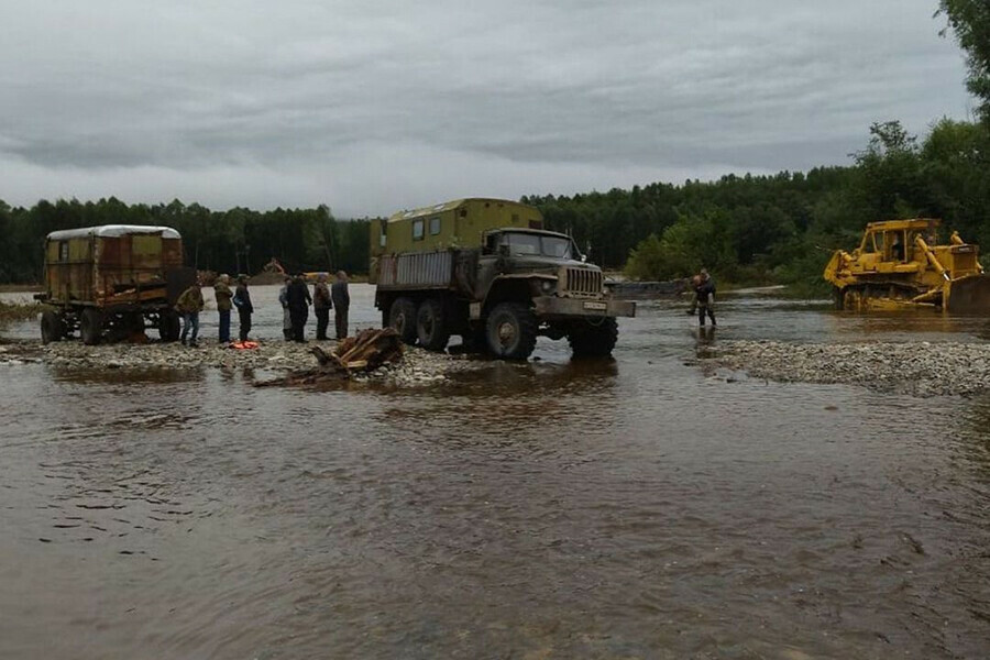 В Хабаровском крае изза подъема воды в Бурее пришлось эвакуировать целый поселок видео