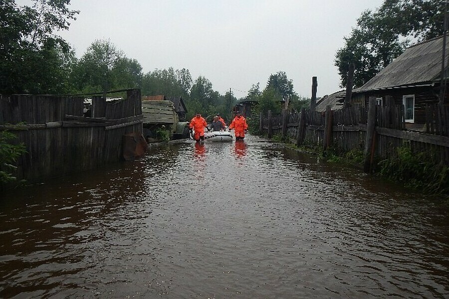В двух городах Хабаровского края ввели режим ЧС изза наводнения на Амуре