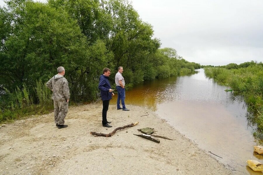 В Свободненском районе подтоплены дома и дороги В Свободном к местному водозабору попасть можно только на лодке 