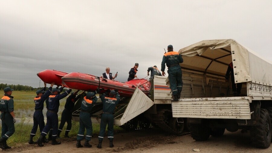 Более 750 человек задействованы в спасательных работах в Приамурье 
