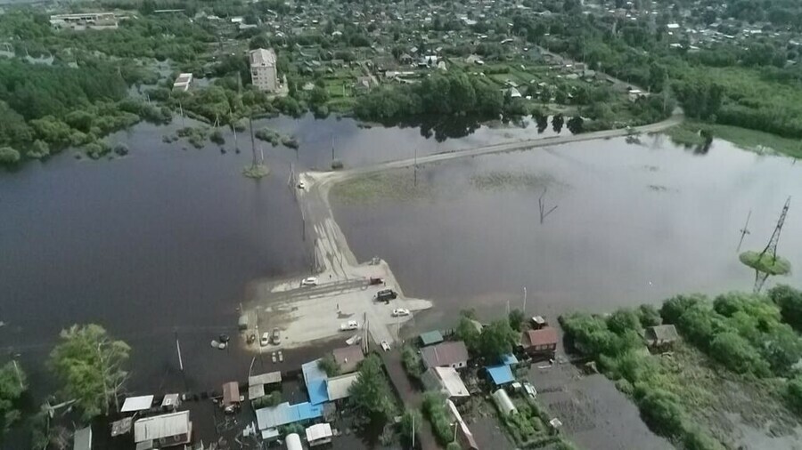 В Белогорске уходит вода восстановлен проезд на Остров Старица