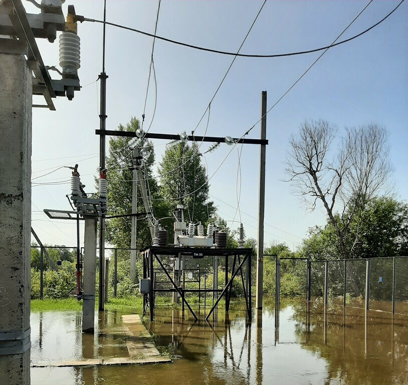 Амурские электрические сети возвращают электроснабжение селам в зоне паводка