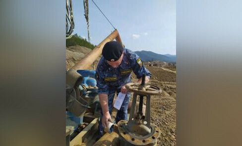 На севере Амурской области на 3 месяца приостановили деятельность золотодобывающей компании