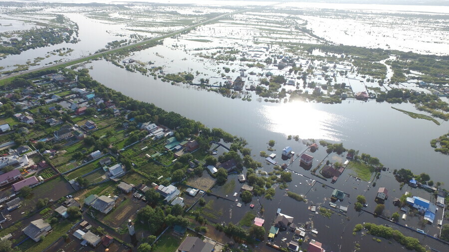 Затопленных домов становится больше под водой 27 участков дорог ситуация с наводнением в Амурской области на 17 августа