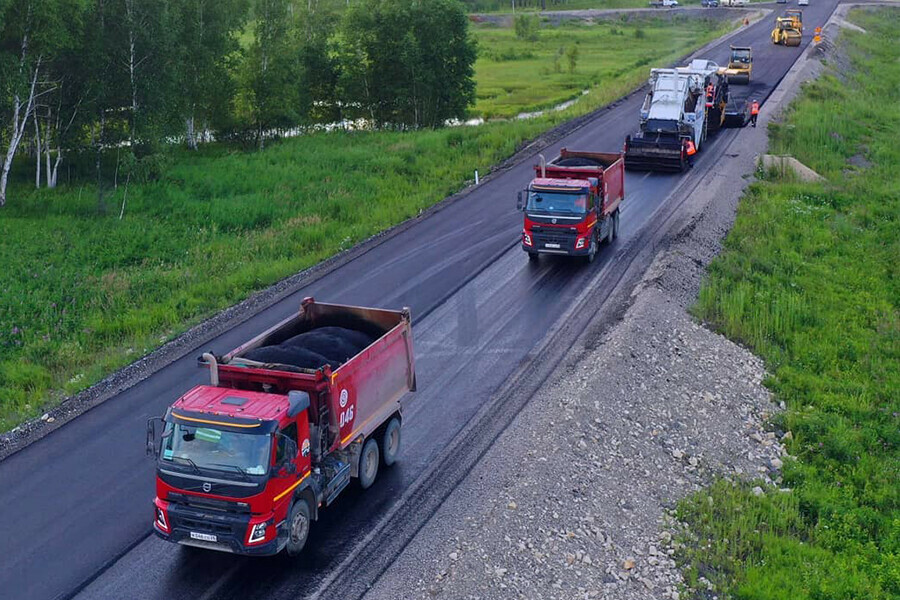 Участок федеральной трассы Амур покрыли асфальтобетоном 