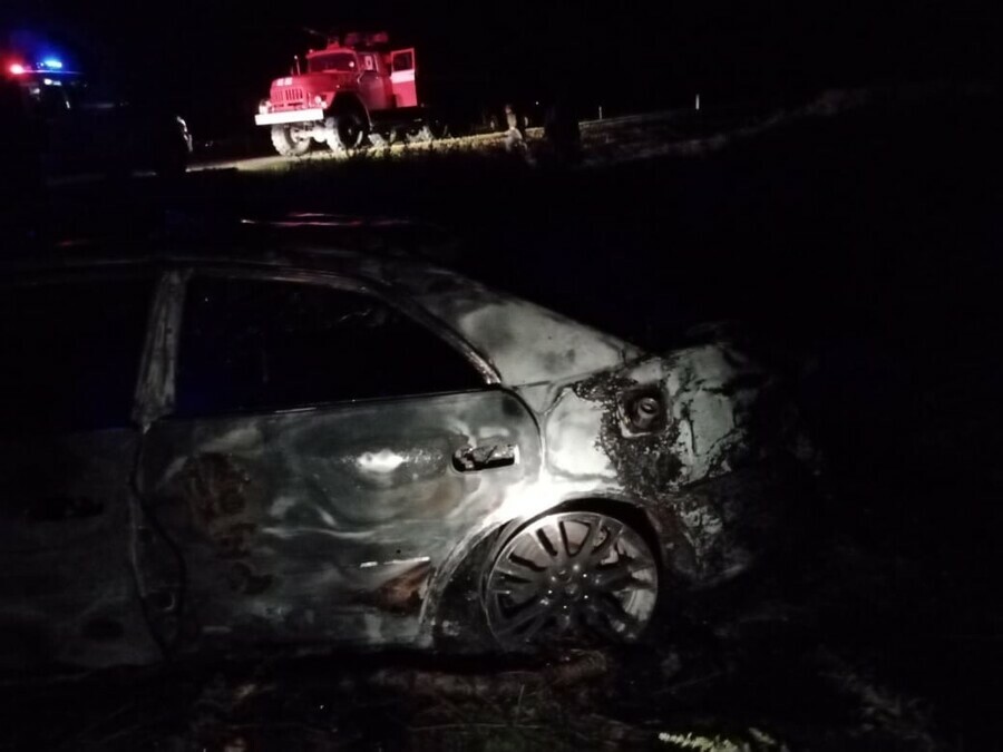 Еще одно смертельное ДТП в Приамурье иномарка врезалась в дерево и загорелась погиб человек