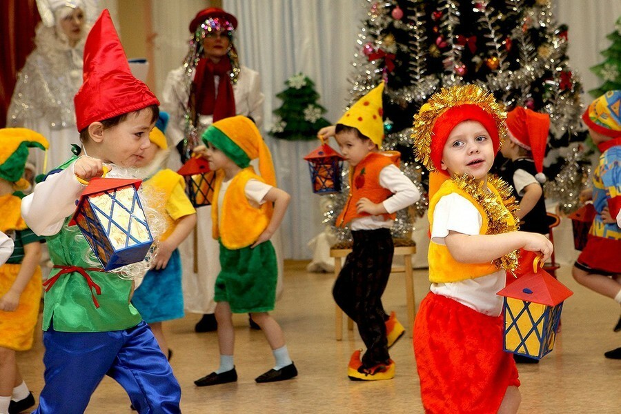 Новогодние утренники  не наряжайте детей насильно