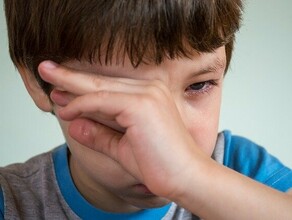 Житель Хабаровского края изза ревности несколько часов издевался над 3летним сыном а потом пытался задушить его