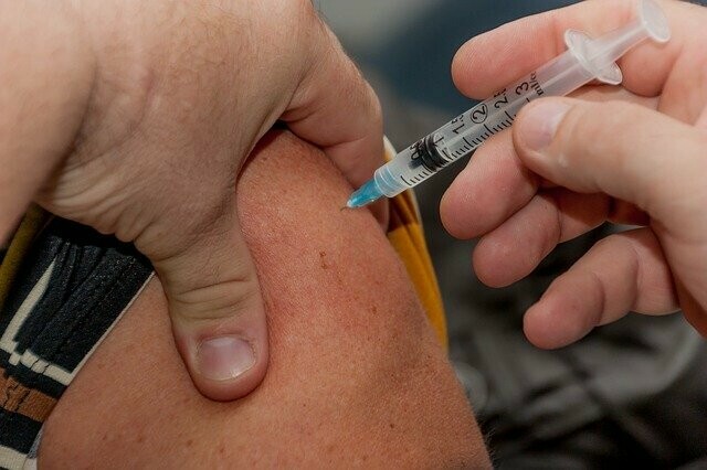 Гриппа пока не было амурчанам объяснили как ставить прививки от гриппа на фоне вакцинации от COVID19