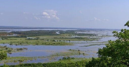 В Приамурье изза снижения сбросов на ГЭС отмечен резкий спад воды на двух реках Где уровни продолжают расти