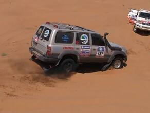 Land Cruiser 94го года и полное бездорожье Два дальневосточника поучаствовали в ралли Silk Way2021 видео