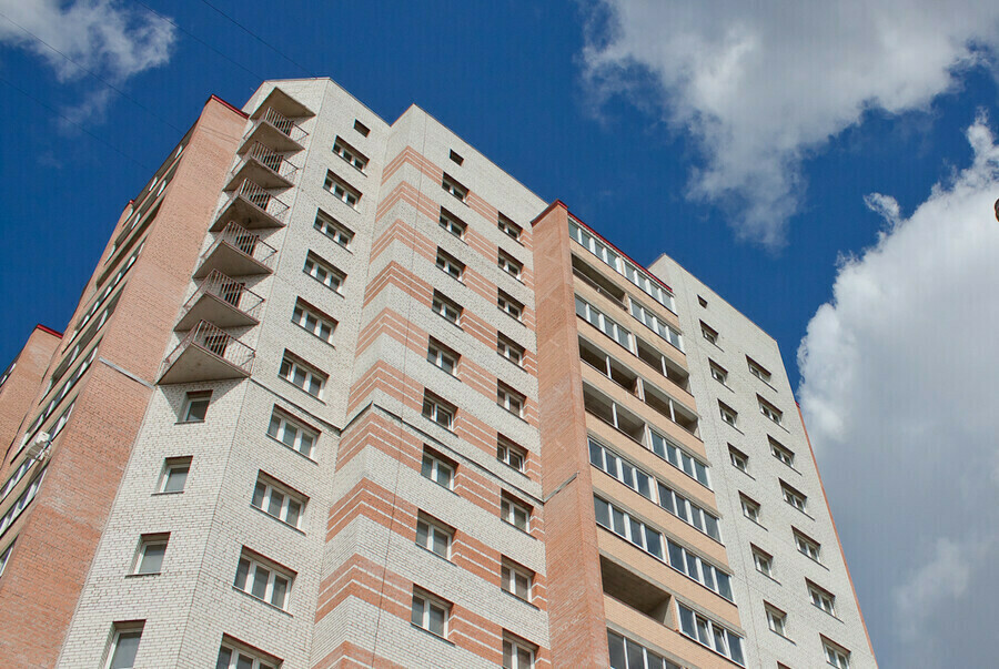 В России впервые за год упали цены на квартиры в новостройках 