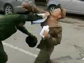 Солдат избил офицеров в центре ЮжноСахалинска видео