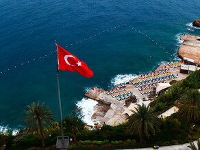 Турция ввела ограничения для привитых Спутником Лайт туристов