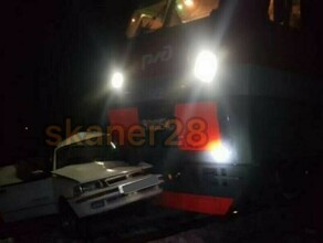 В Приамурье осудили пьяного водителя авто врезавшегося в локомотив поезда В ДТП погибли двое 