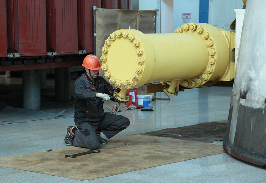 На Бурейской ГЭС начался капитальный ремонт одного из гидроагрегатов 