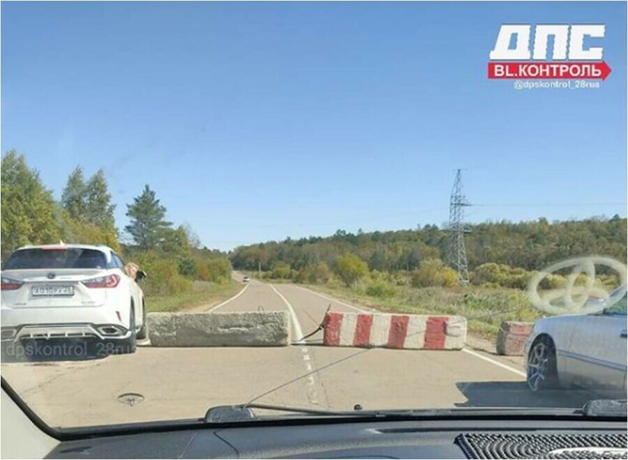 В Благовещенске перекрыта дорога в сторону турбазы Мухинка