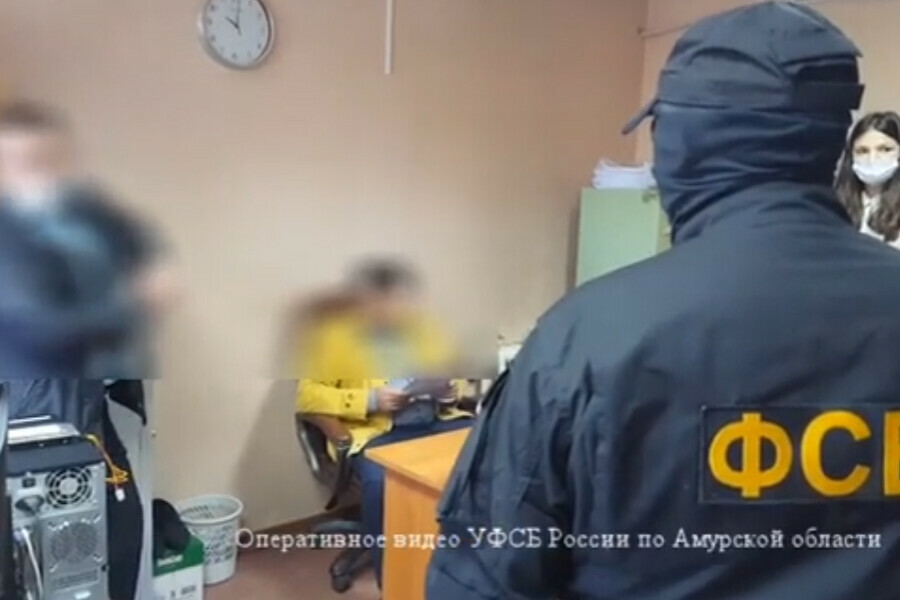 Суд избрал меру пресечения для задержанных сотрудников амурского УМВД видео 
