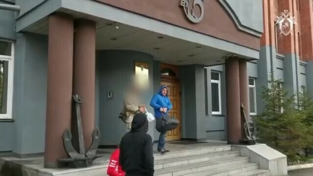 Опубликованы кадры задержания эксмэра Владивостока Олега Гуменюка видео
