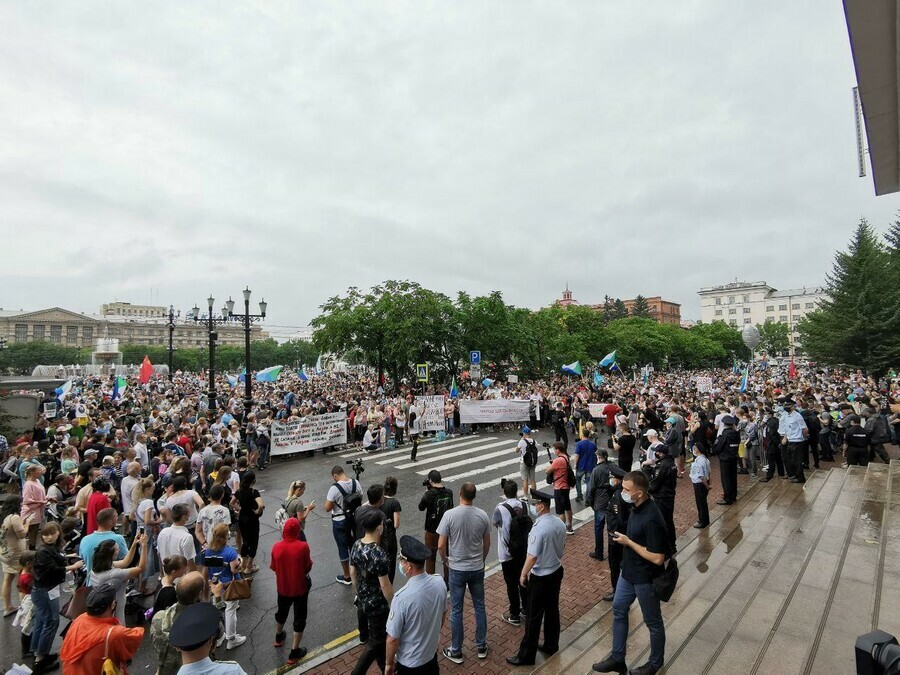 Хабаровчане вновь вышли на митинг возле здания Правительства 