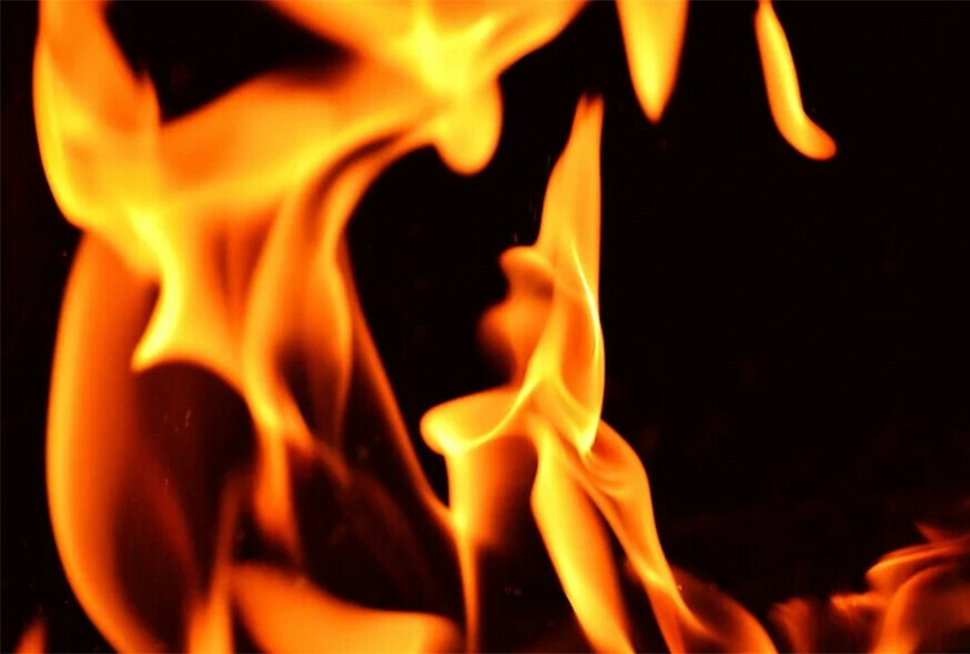 Благовещенец по неосторожности устроил пожар и отравил сожительницу