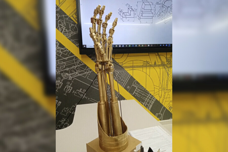 Девятиклассники из Свободного сделали руку Терминатора и победили в международном конкурсе инженеров видео
