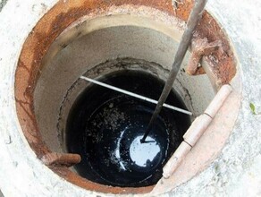 Подвалы сразу нескольких жилых домов Благовещенска заливает канализация фото