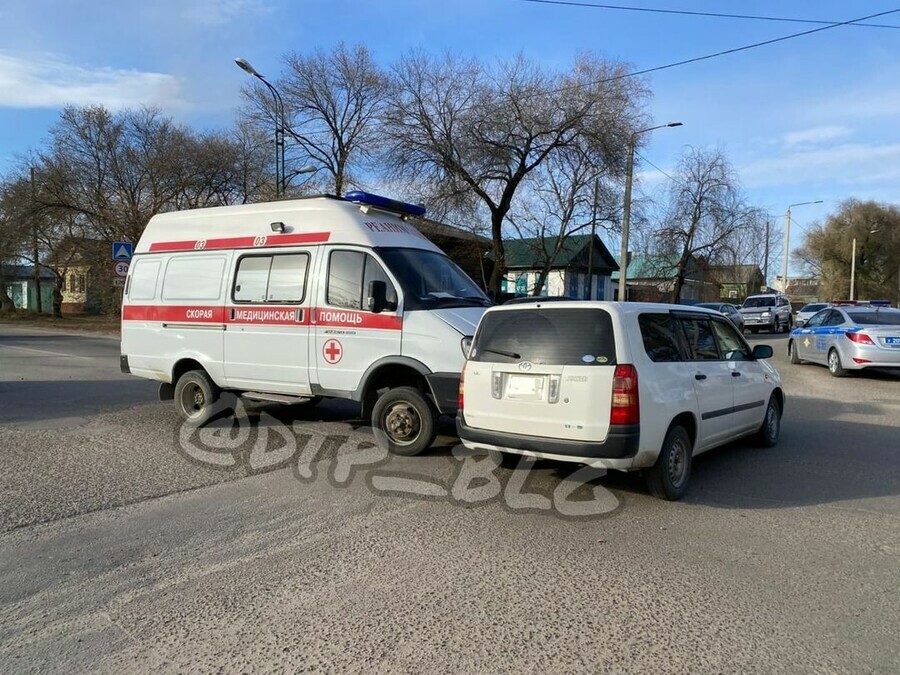 В ДТП в Благовещенске пострадала пациентка скорой помощи 