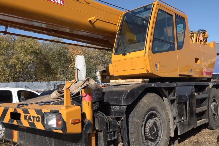 В Благовещенске нашли угнанную из Хабаровска крановую установку видео