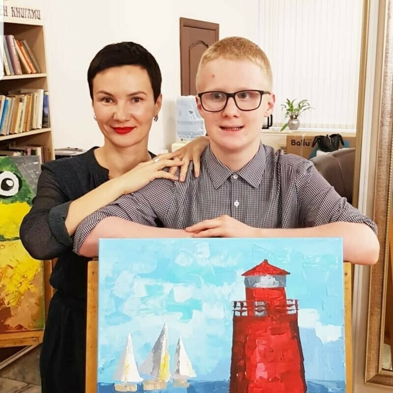 Мальчик рисует чтобы справиться с аутизмом Неожиданно его картины стали покупать