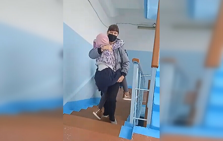 В Благовещенске родители девочкиинвалида и школа не могут договориться о мерах по созданию доступной среды
