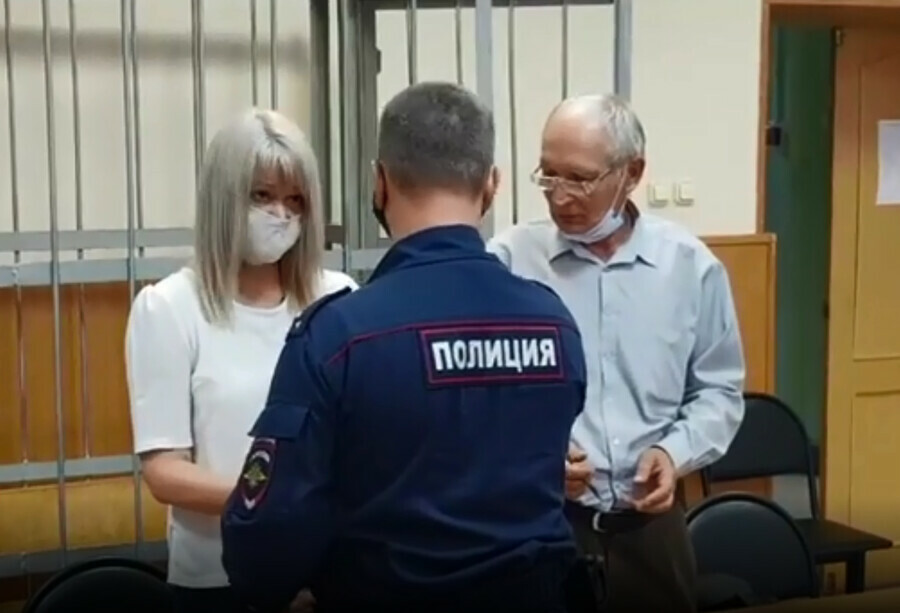 100 тысяч рублей ежемесячно В Благовещенске вынесли приговор бухгалтерувзяточнице