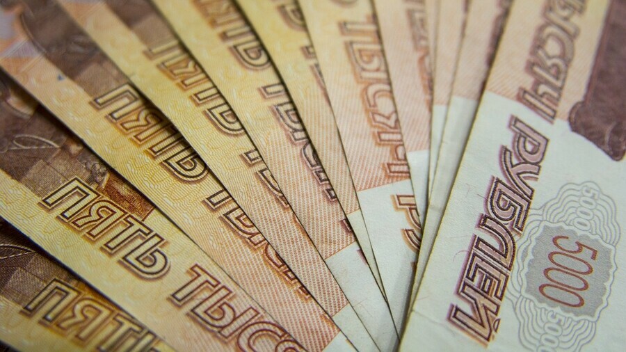 Некоторые амурские медики за работу с COVIDпациентами получили выплаты по 100 тысяч рублей 