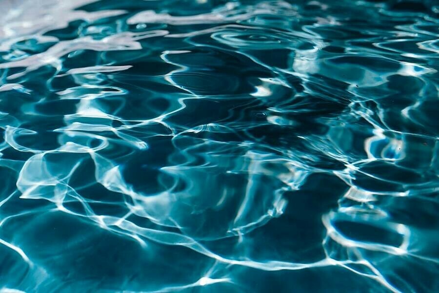 В одном из самых теплых бассейнов Приамурья открыли плавательный сезон