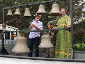 В Тамбовке для защиты от COVID19 провели автомобильный крестный ход видео